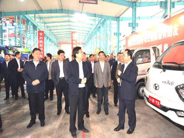 市新旧动能转换沉大项目推动会壹号娱乐官网集团科普教育基地进行观摩