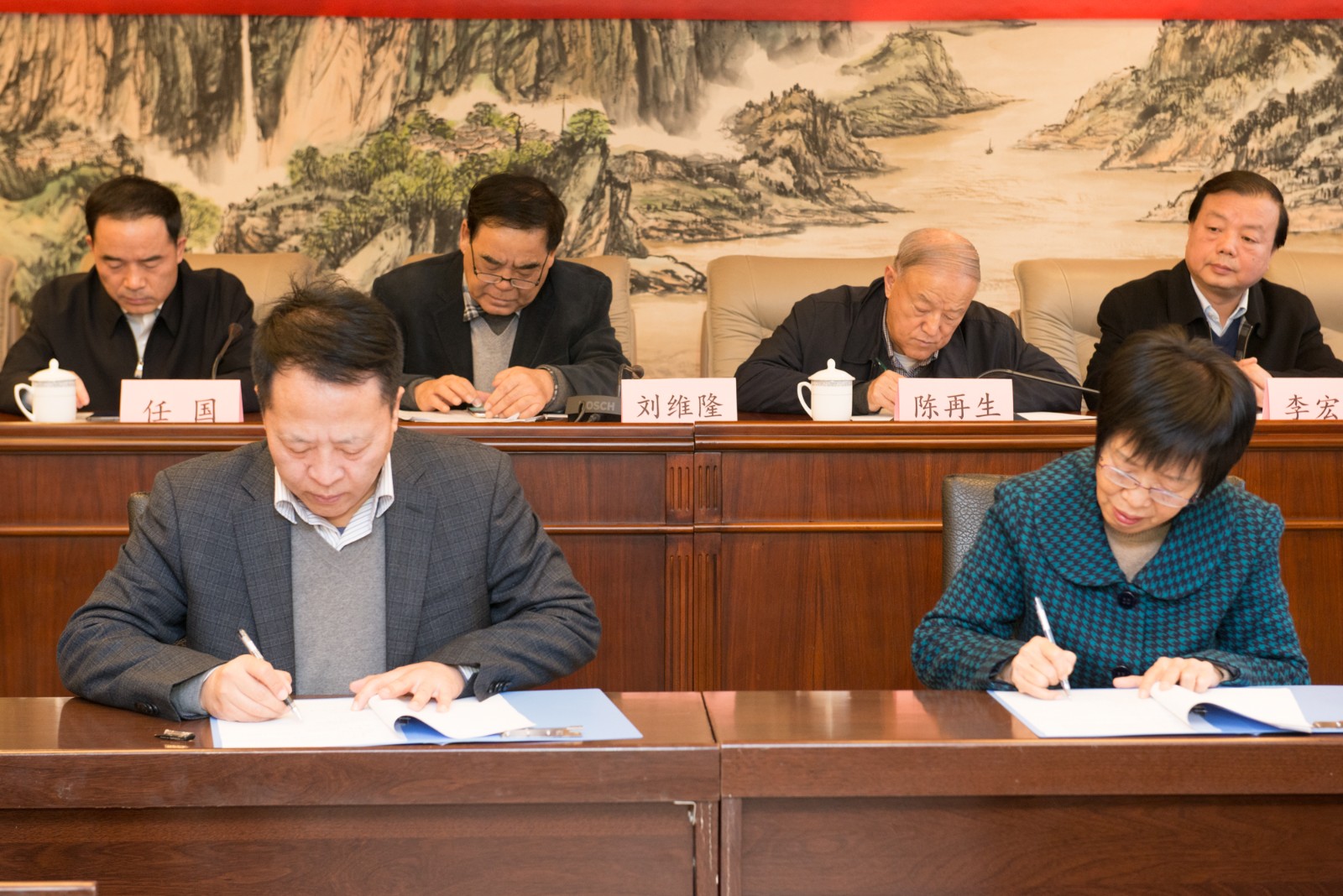 陕西沙巴(中国)体育有限公司官网集团向省慈悲协会捐赠200万元赞助公益项目 陕西沙巴(中国)体育有限公司官网集团向省慈悲协会捐赠200万元赞助公益项目