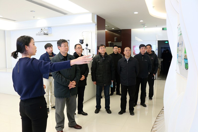 省人大常委会委员、环资工委主任李三原到陕西沙巴(中国)体育有限公司官网集团调研座谈