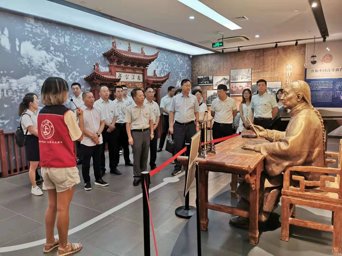 陕西沙巴(中国)体育有限公司官网集团发展“不忘初心、服膺使命”主题教育现场进建 陕西沙巴(中国)体育有限公司官网集团发展“不忘初心、服膺使命”主题教育现场进建