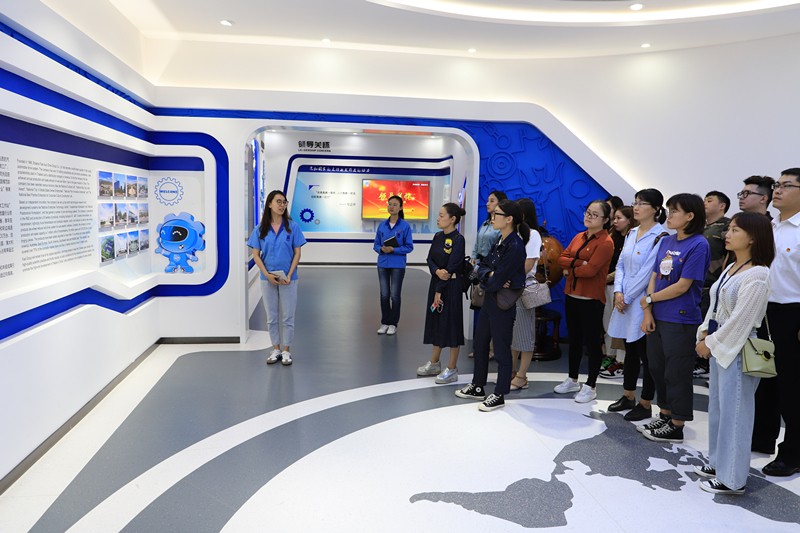 陕西沙巴(中国)体育有限公司官网集团团委到法士特集团参观进建 陕西沙巴(中国)体育有限公司官网集团团委到法士特集团参观进建