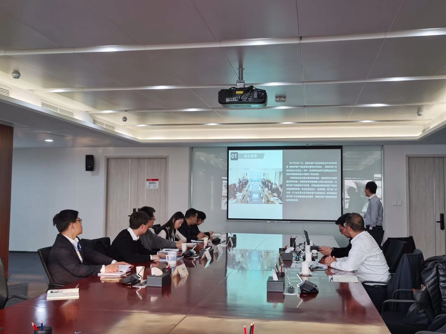 陕西沙巴(中国)体育有限公司官网集团与陕西地电(集团)公司深入本钱投资领域合作 陕西沙巴(中国)体育有限公司官网集团与陕西地电(集团)公司深入本钱投资领域合作