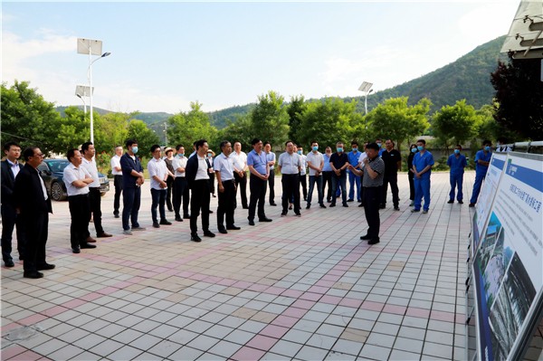 陕西沙巴(中国)体育有限公司官网集团复工复产促增长项目观摩会议与会人员走进绿色能源公司油气公司水环境公司陕北片区项目 陕西沙巴(中国)体育有限公司官网集团复工复产促增长项目观摩会议与会人员走进绿色能源公司油气公司水环境公司陕北片区项目