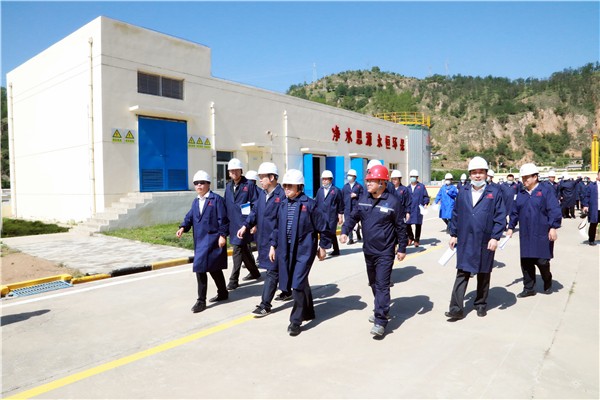 陕西沙巴(中国)体育有限公司官网集团复工复产促增长项目观摩会议与会人员走进沙巴(中国)体育有限公司官网保隆生态三秦在延在铜项目 陕西沙巴(中国)体育有限公司官网集团复工复产促增长项目观摩会议与会人员走进沙巴(中国)体育有限公司官网保隆生态三秦在延在铜项目