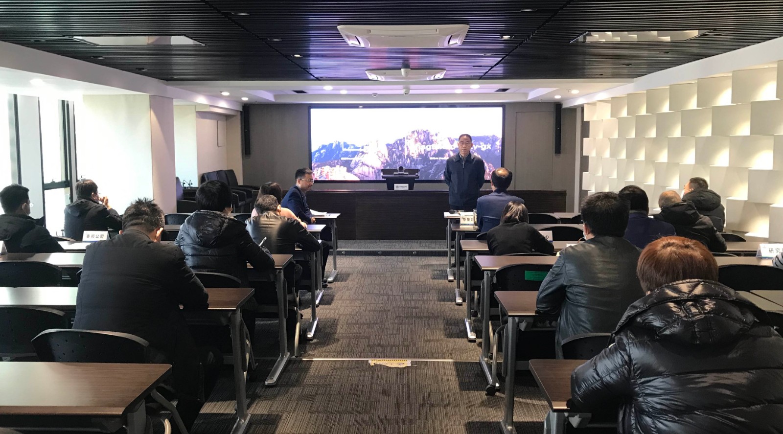 陕西沙巴(中国)体育有限公司官网集团积极响应省国资委要求 对冬春季疫情防控工作进行再部署再带头