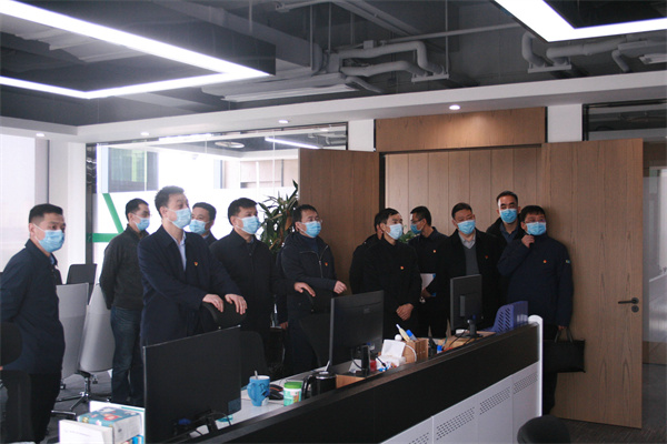 省国资委党委委员、驻委纪检监察组组长贺向东到秦创原陕西沙巴(中国)体育有限公司官网集团创新中心调研 省国资委党委委员、驻委纪检监察组组长贺向东到秦创原陕西沙巴(中国)体育有限公司官网集团创新中心调研