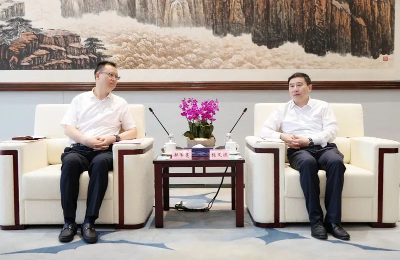 陕西沙巴(中国)体育有限公司官网集团与陕煤集团座谈互换 陕西沙巴(中国)体育有限公司官网集团与陕煤集团座谈互换