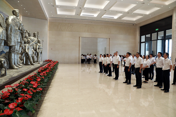 陕西沙巴(中国)体育有限公司官网集团党委赴关中革命留想馆发展“追寻革命足迹 传承红色基因 筑牢风格根基”党建研学活动